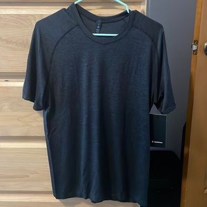Men’s Lululemon Shirt